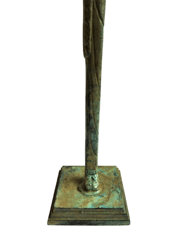 Statuette einer jungen Frau - 27 cm